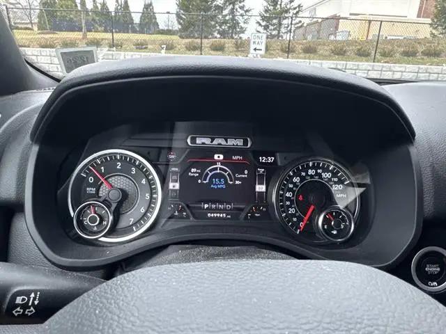 2022 Ram 1500 Big Horn Crew Cab 4x4 5'7" Box