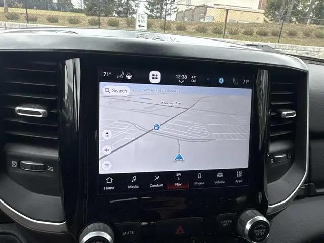 2022 Ram 1500 Big Horn Crew Cab 4x4 5'7" Box