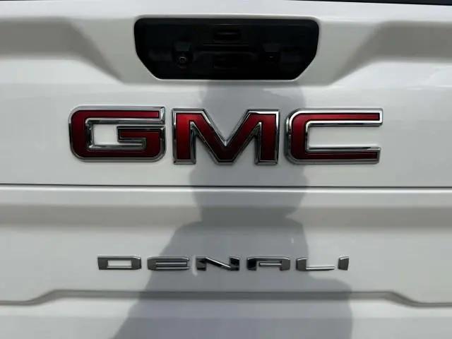 2022 GMC Sierra 3500HD 4WD Crew Cab Long Bed Denali