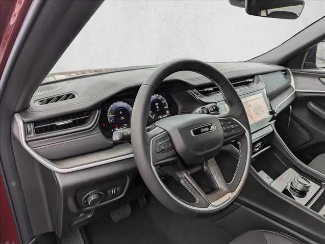 2026 Jeep Grand Cherokee L Altitude 4x2