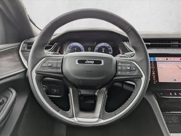 2026 Jeep Grand Cherokee L Altitude 4x2