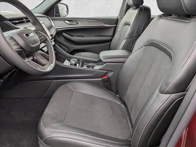 2026 Jeep Grand Cherokee L Altitude 4x2