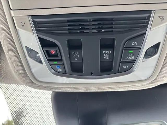 2023 Acura RDX Standard