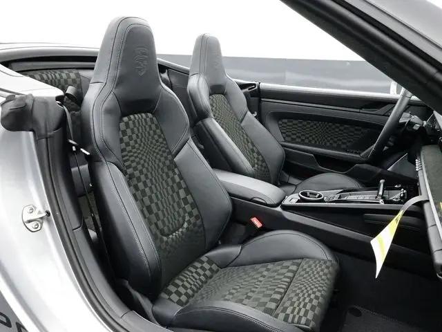 2026 Porsche 911 Carrera GTS Cabriolet