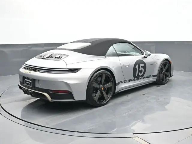 2026 Porsche 911 Carrera GTS Cabriolet