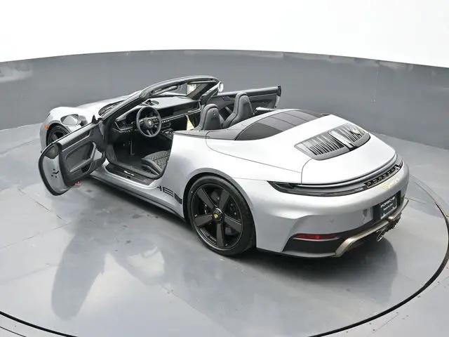 2026 Porsche 911 Carrera GTS Cabriolet