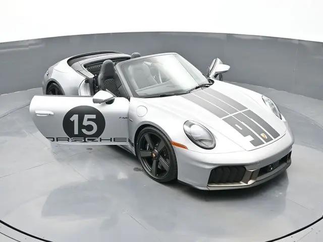 2026 Porsche 911 Carrera GTS Cabriolet