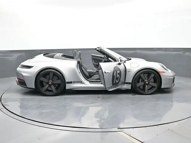 2026 Porsche 911 Carrera GTS Cabriolet