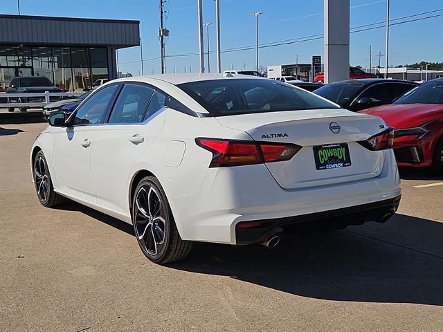 2024 Nissan Altima SR FWD