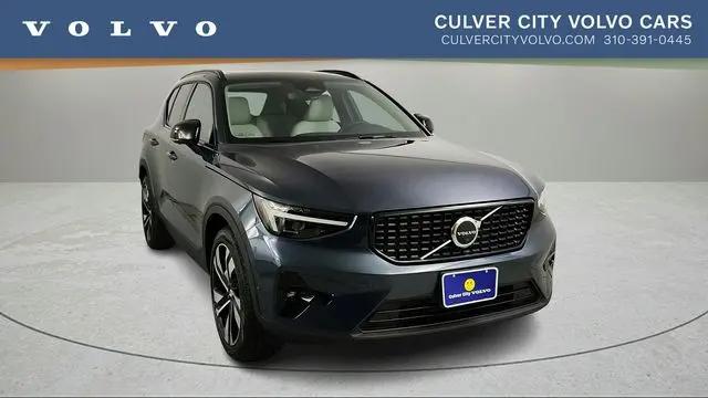 2026 Volvo XC40 Plus, B5 AWD Gas (mild hybrid), Dark for sale in Culver City, CA