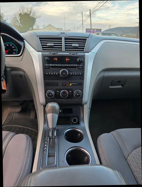 2010 Chevrolet Traverse LS