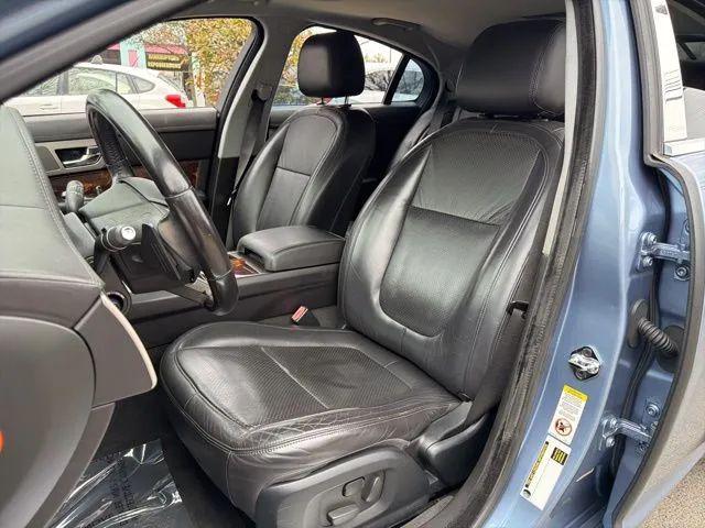 2009 Jaguar XF Premium Luxury