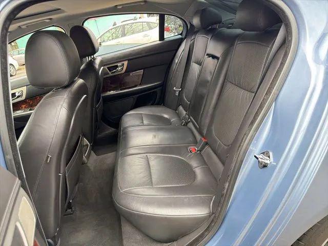 2009 Jaguar XF Premium Luxury
