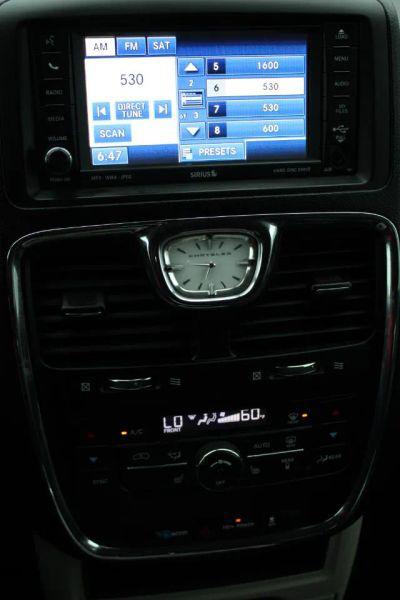 2011 Chrysler Town & Country Touring-L