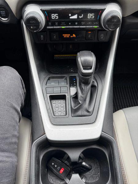2020 Toyota RAV4 XLE Premium