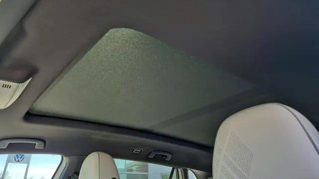 2026 Volkswagen Atlas Cross Sport SEL Premium R-Line