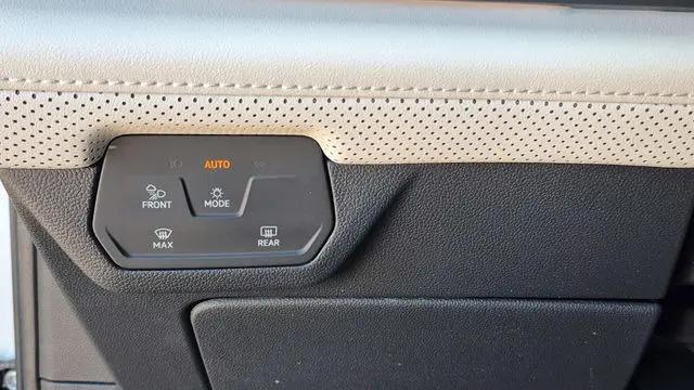 2026 Volkswagen Atlas Cross Sport SEL Premium R-Line