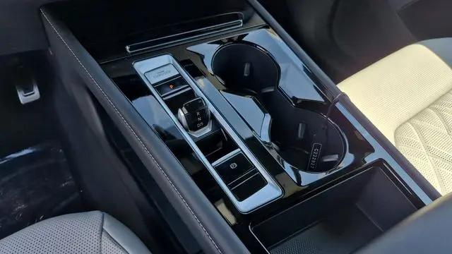 2026 Volkswagen Atlas Cross Sport SEL Premium R-Line