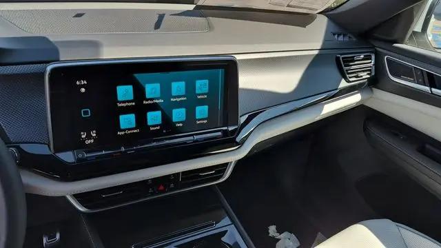 2026 Volkswagen Atlas Cross Sport SEL Premium R-Line