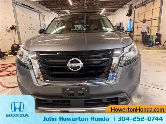 2023 Nissan Pathfinder Platinum 4WD