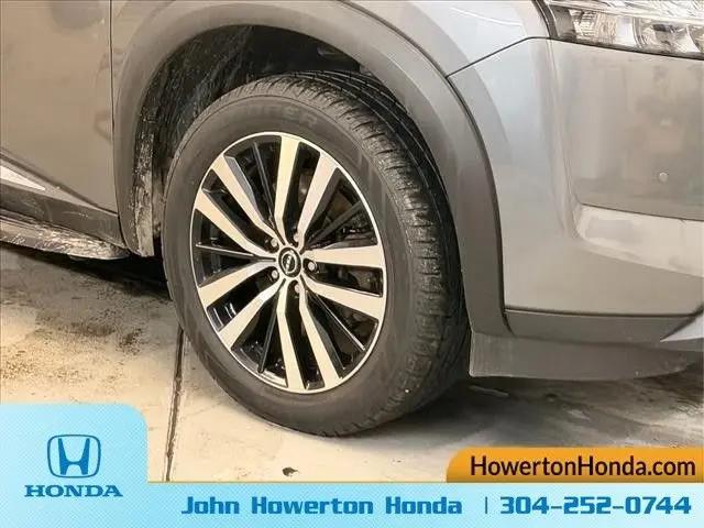 2023 Nissan Pathfinder Platinum 4WD