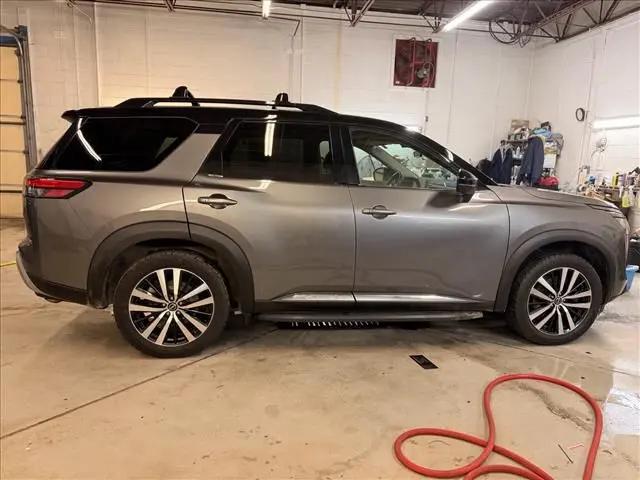 2023 Nissan Pathfinder Platinum 4WD