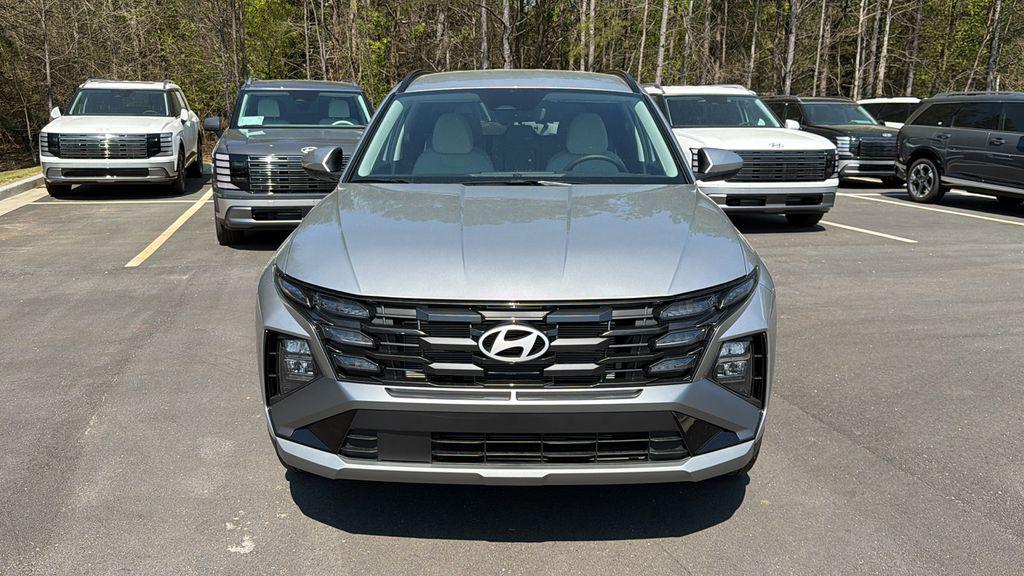 New 2026 Shimmering Silver HYUNDAI SEL FWD image 2