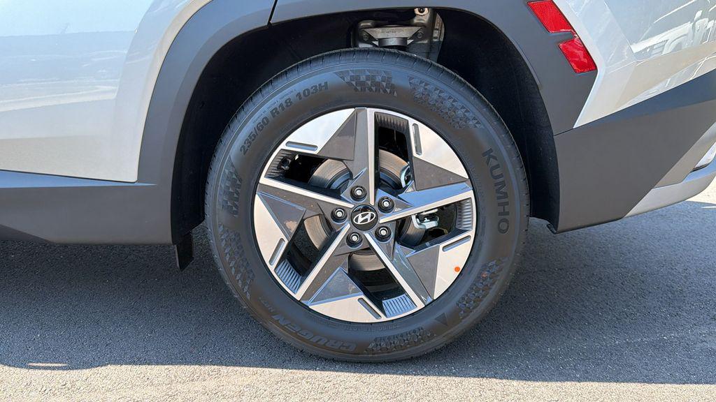 New 2026 Shimmering Silver HYUNDAI SEL FWD image 22