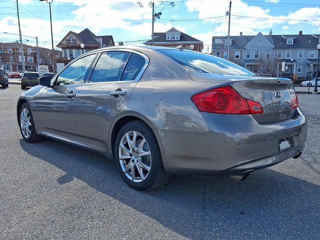 2013 INFINITI G37 x