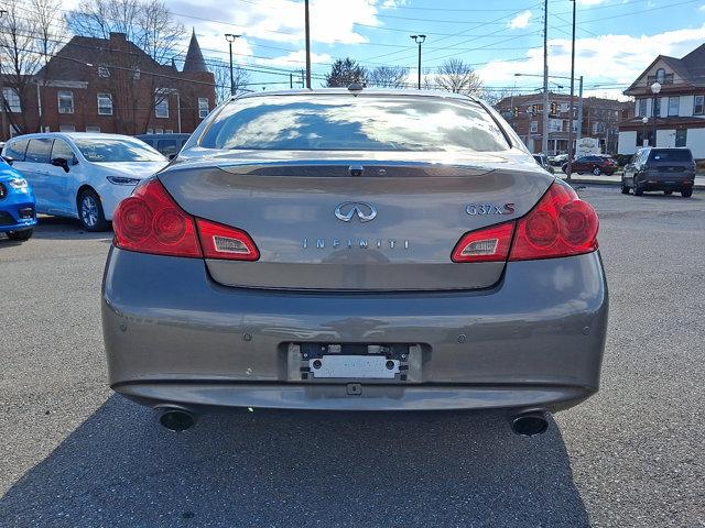 2013 INFINITI G37 x