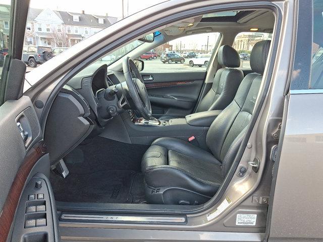2013 INFINITI G37 x