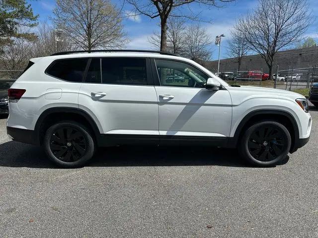 2026 Volkswagen Atlas SE with Technology