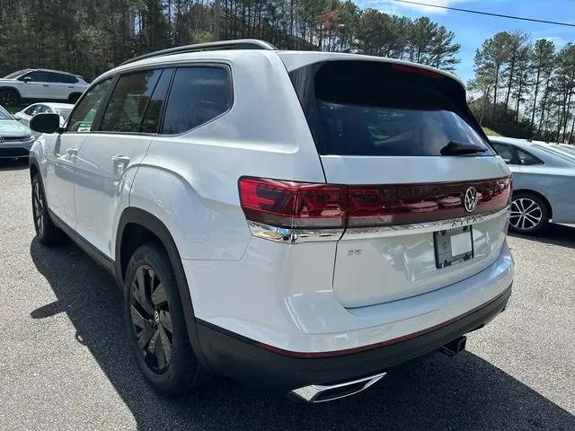 2026 Volkswagen Atlas SE with Technology