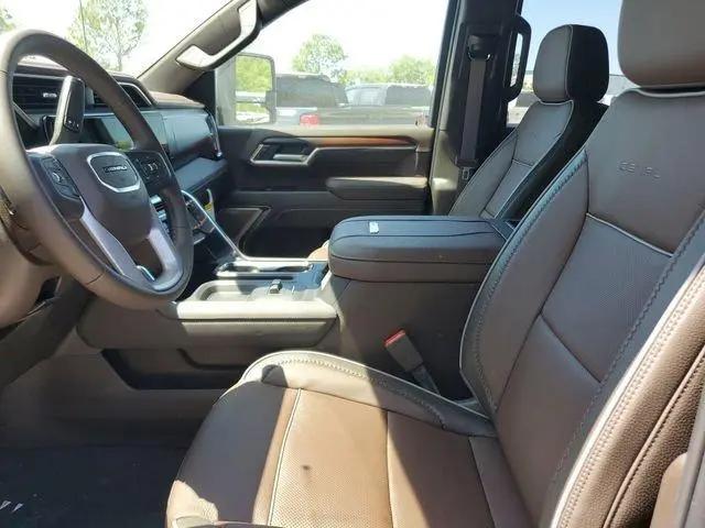 2026 GMC Sierra 2500HD Crew Cab, Standard Bed, Denali, 4WD