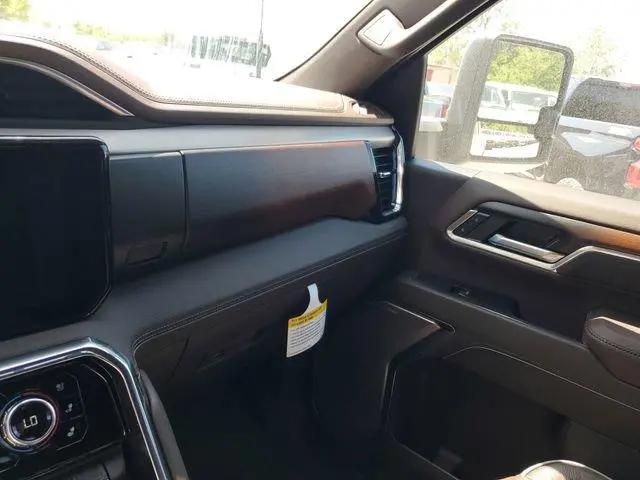 2026 GMC Sierra 2500HD Crew Cab, Standard Bed, Denali, 4WD