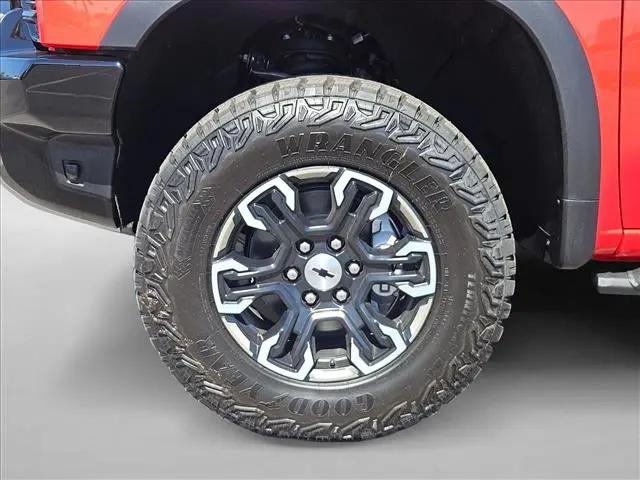 2026 Chevrolet Silverado 1500 4WD Crew Cab Short Bed ZR2
