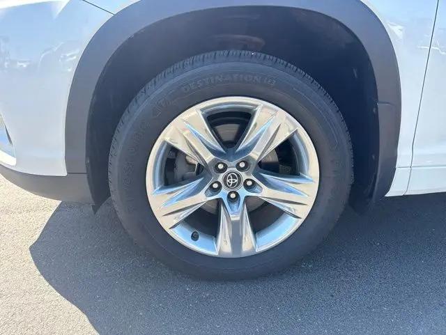 2017 Toyota Highlander Limited