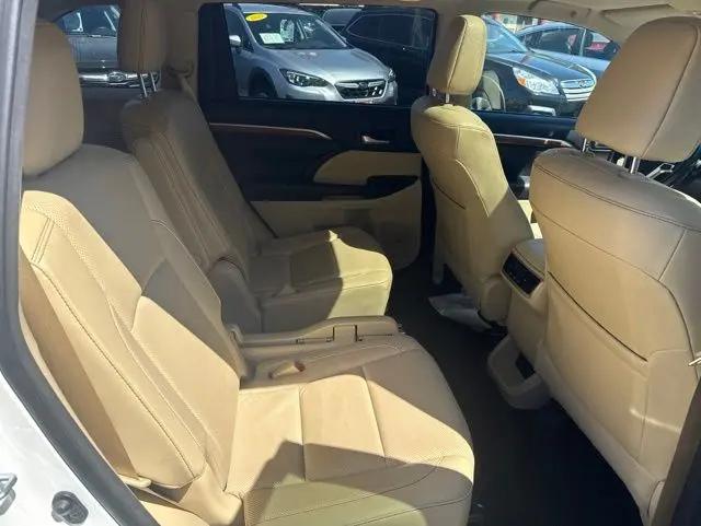 2017 Toyota Highlander Limited