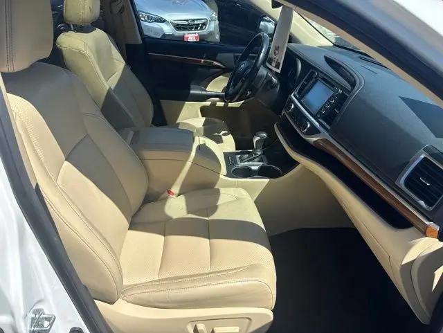 2017 Toyota Highlander Limited