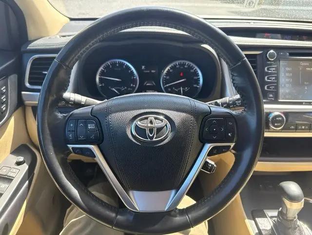 2017 Toyota Highlander Limited
