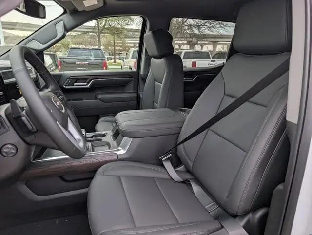 2026 GMC Sierra 1500 Crew Cab, Short Bed, SLT, 4WD