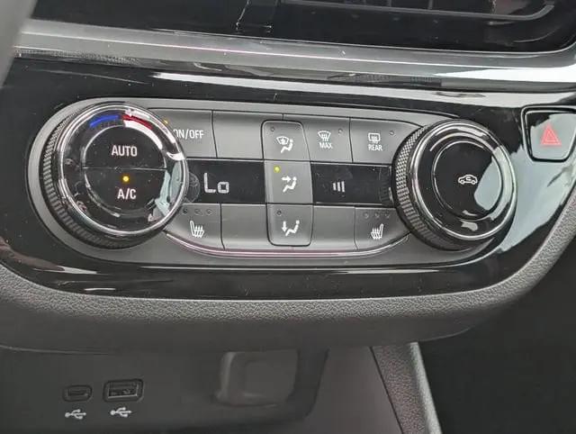 2026 Buick NV Sport Touring FWD