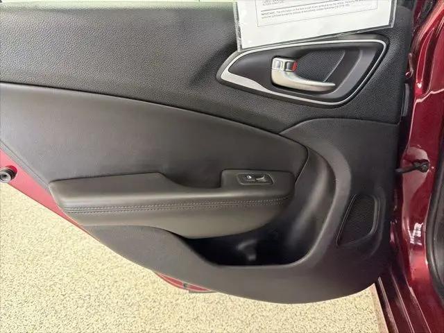 2015 Chrysler 200 C