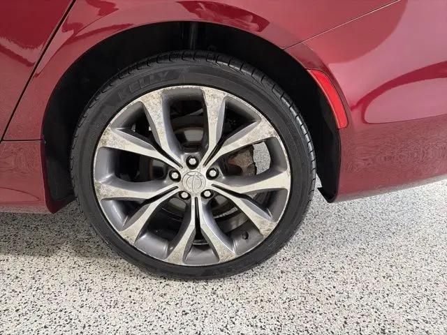 2015 Chrysler 200 C