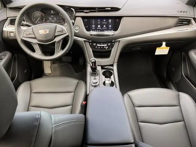 2026 Cadillac XT5 Luxury FWD