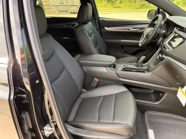 2026 Cadillac XT5 Luxury FWD
