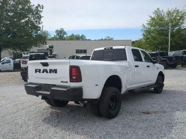 2026 Ram 3500 Tradesman Crew Cab 4x4 8 Box