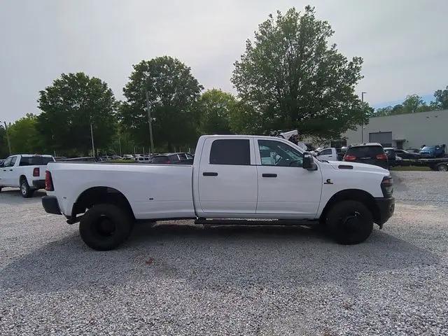 2026 Ram 3500 Tradesman Crew Cab 4x4 8 Box