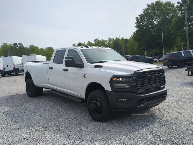 2026 Ram 3500 Tradesman Crew Cab 4x4 8 Box