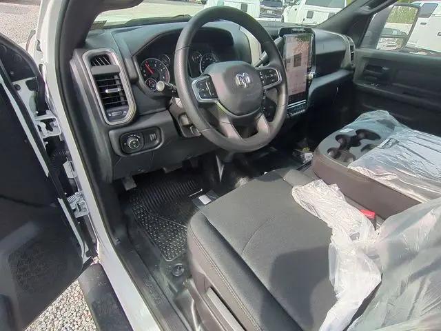 2026 Ram 3500 Tradesman Crew Cab 4x4 8 Box